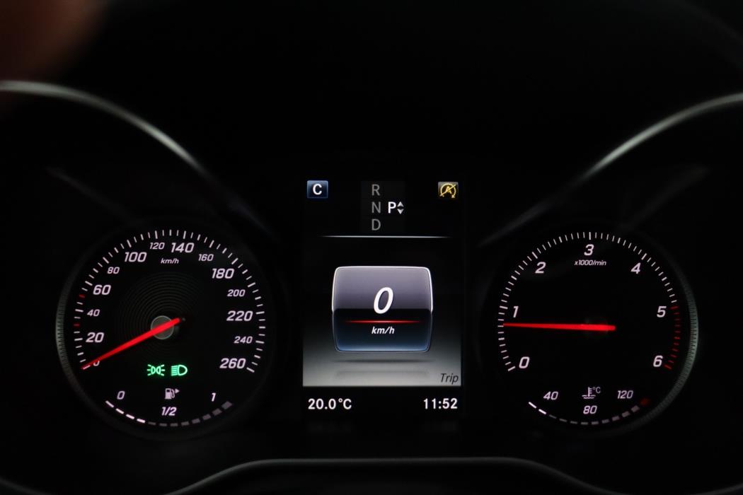 MERCEDES-BENZ C 2016