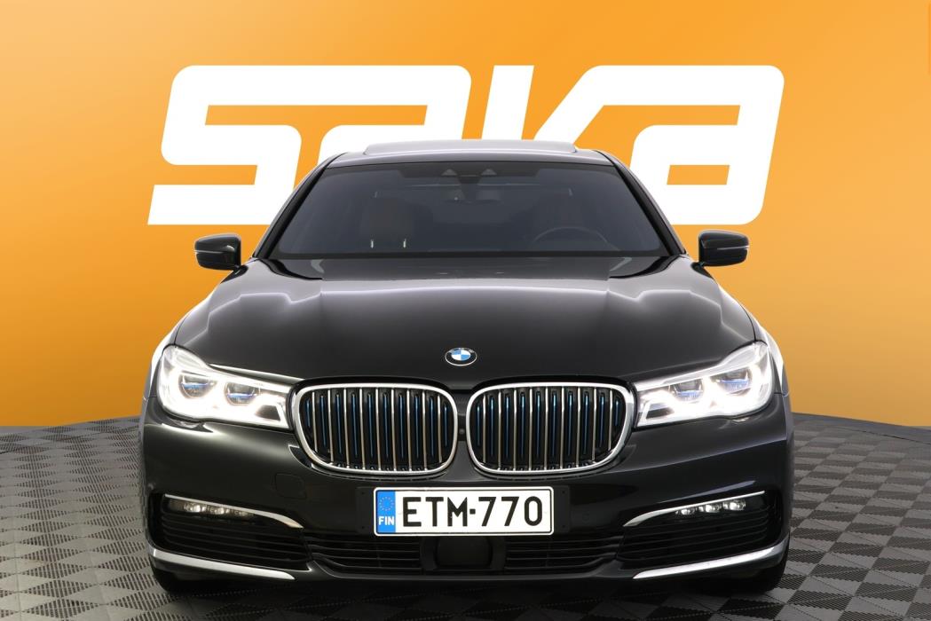 BMW 740 2019