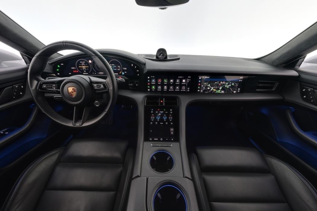 PORSCHE Taycan 2022