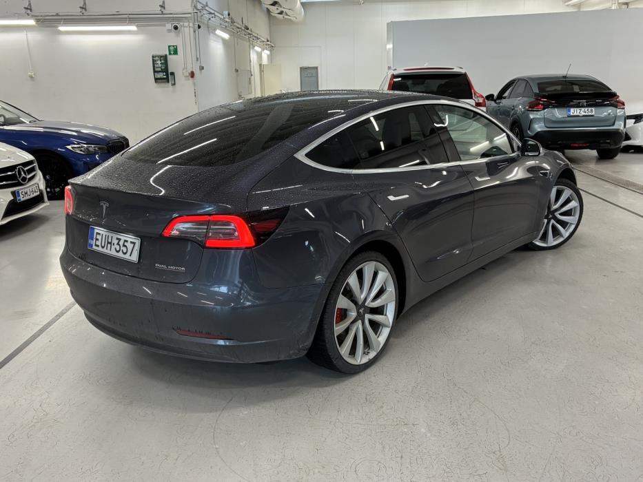 TESLA Model 3 2019