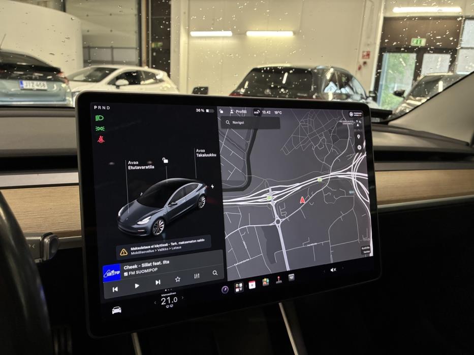 TESLA Model 3 2019