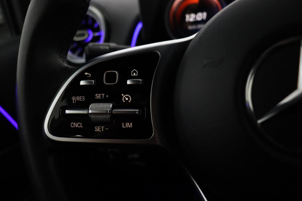 MERCEDES-BENZ EQB 2024