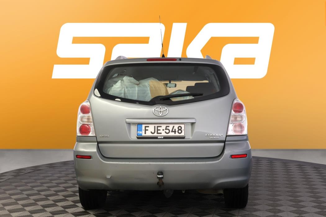 TOYOTA Corolla Verso 2009