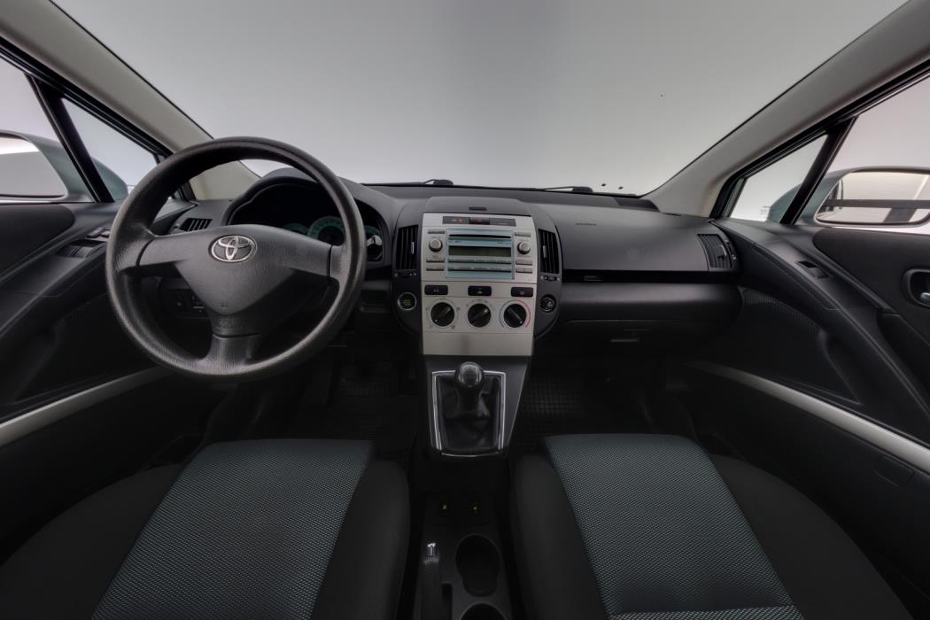 TOYOTA Corolla Verso 2009