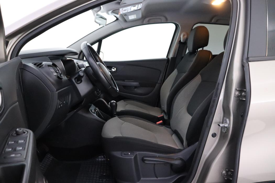 RENAULT Captur 2016