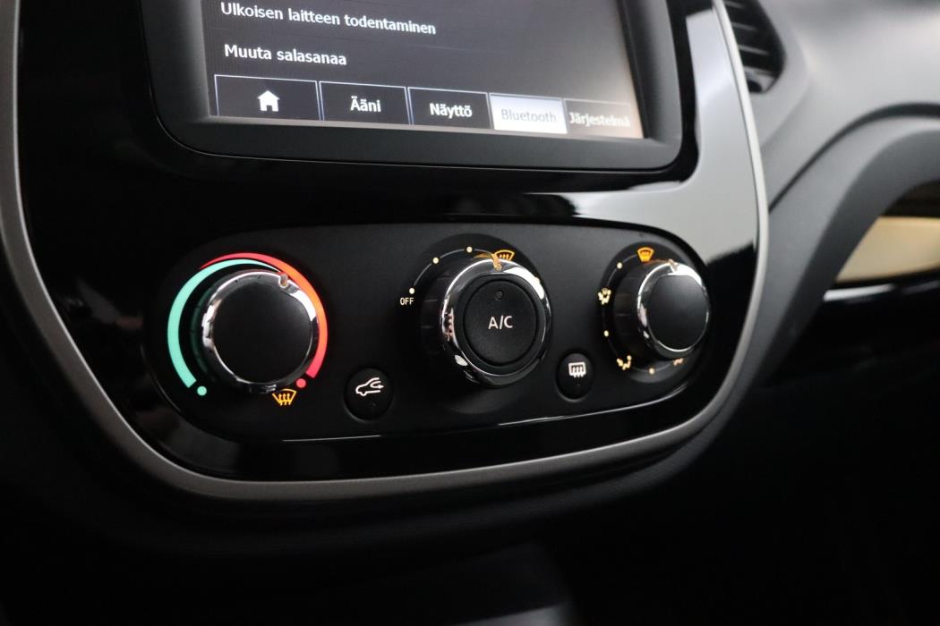 RENAULT Captur 2016
