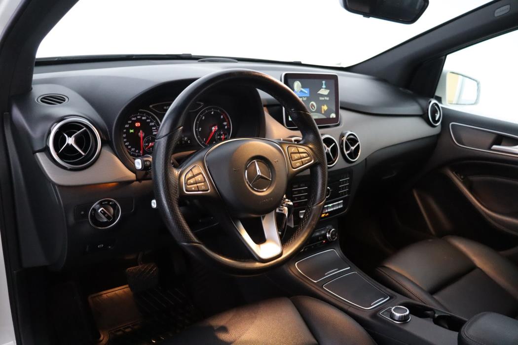 MERCEDES-BENZ B 2016