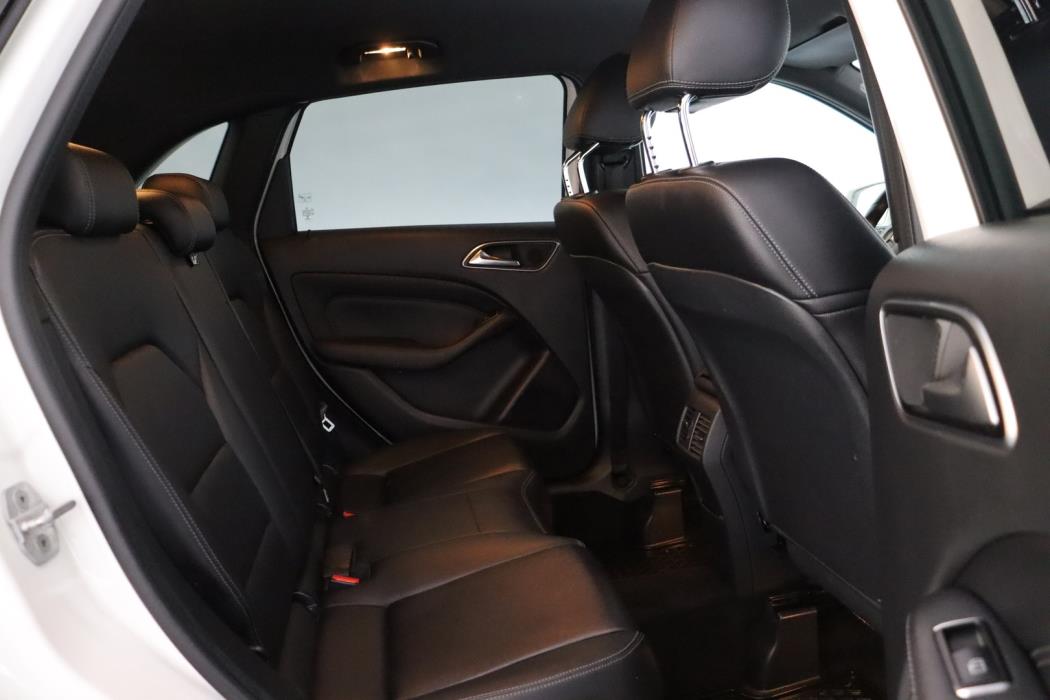 MERCEDES-BENZ B 2016