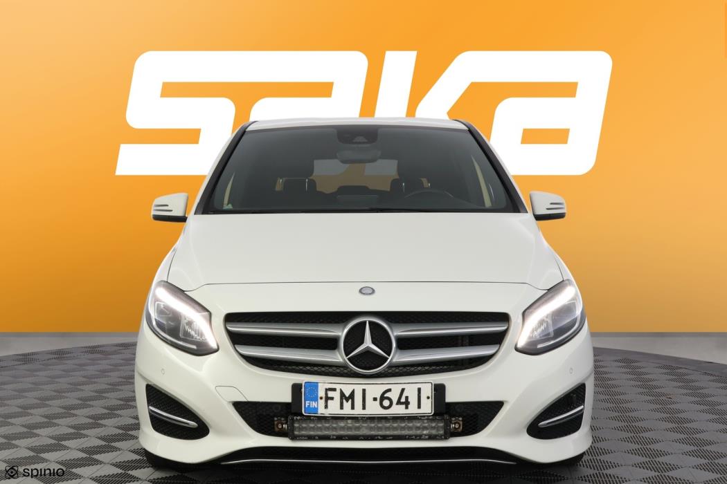 MERCEDES-BENZ B 2016