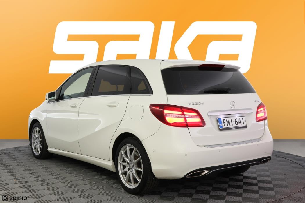 MERCEDES-BENZ B 2016