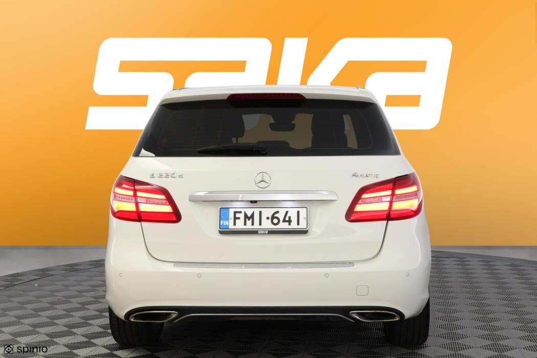 MERCEDES-BENZ B 2016