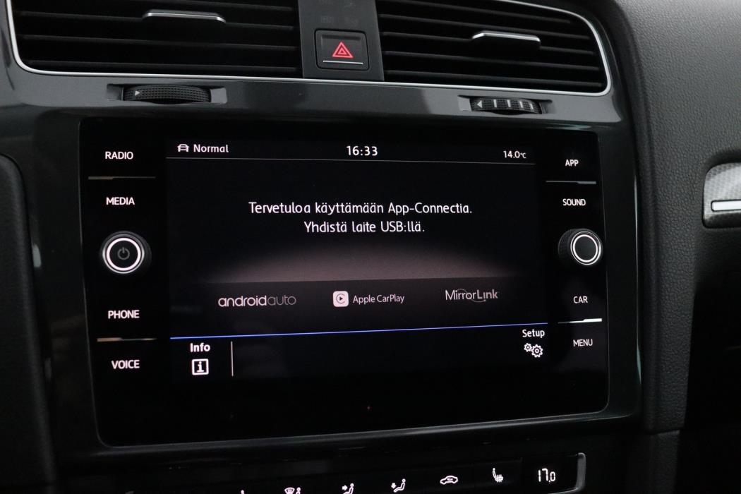 VOLKSWAGEN Golf 2017