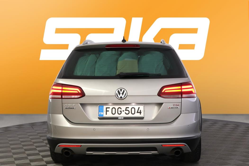 VOLKSWAGEN Golf 2017