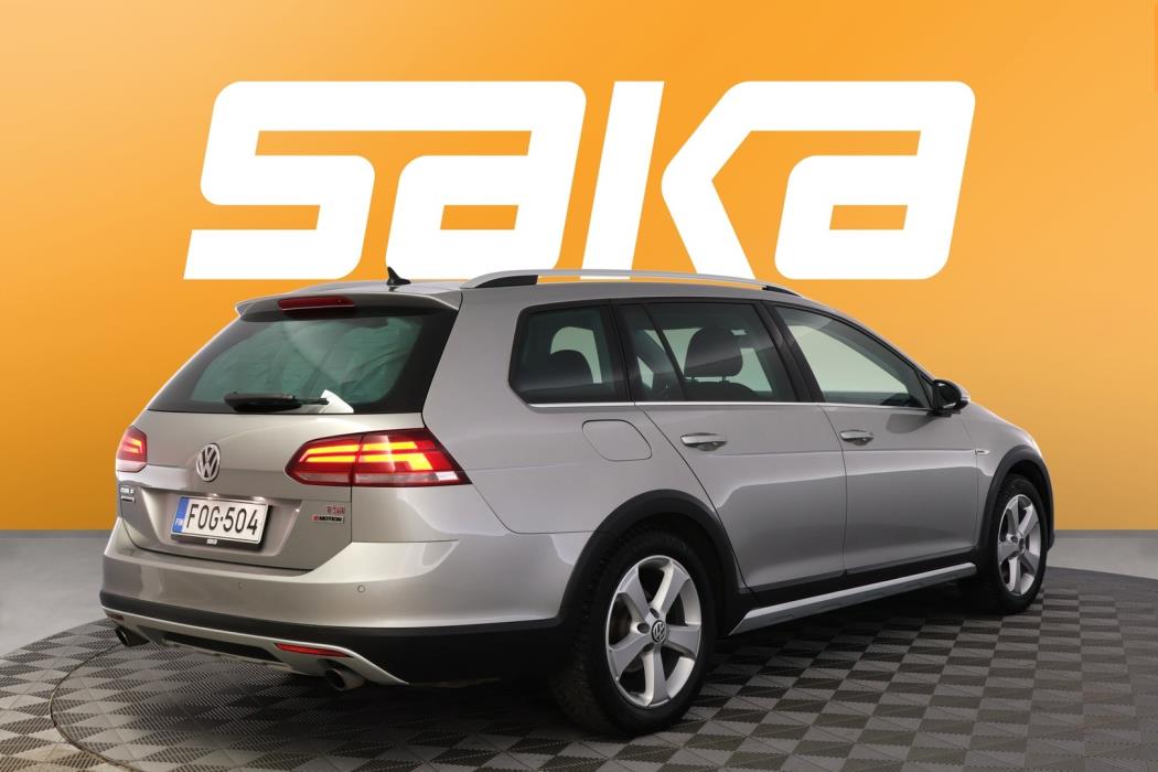 VOLKSWAGEN Golf 2017