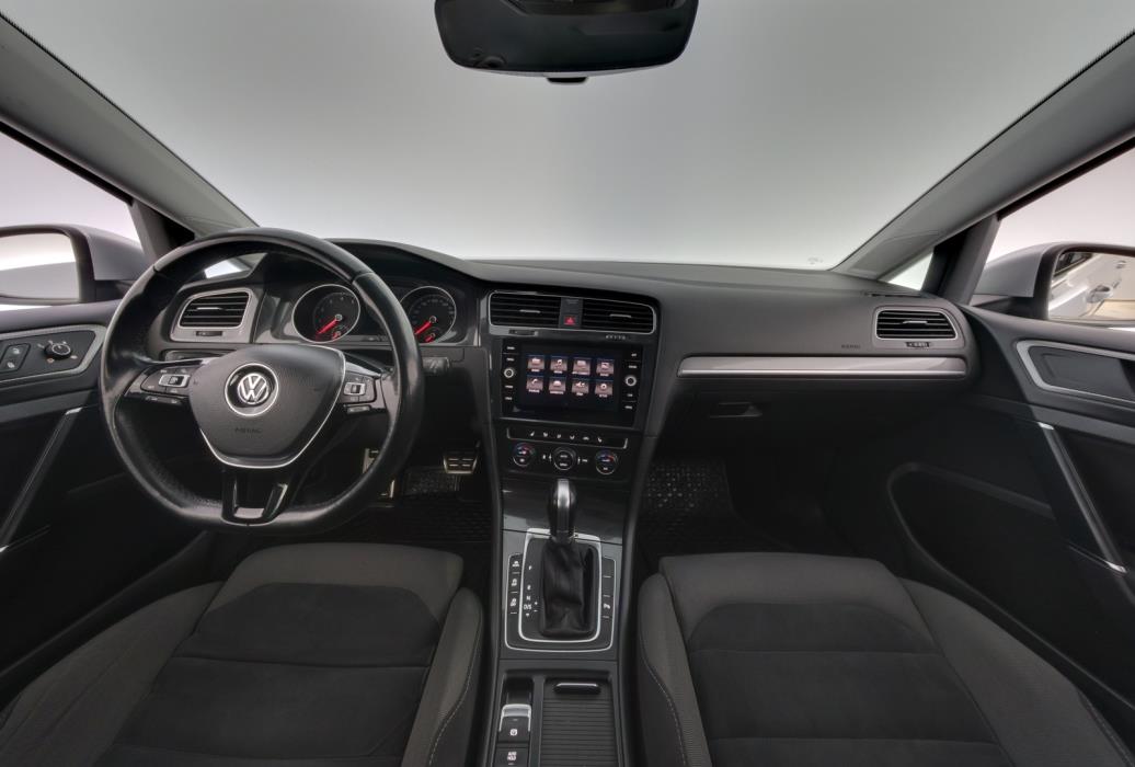 VOLKSWAGEN Golf 2017