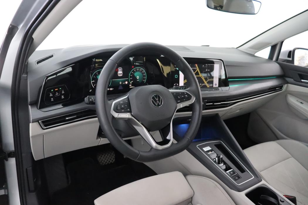 VOLKSWAGEN Golf 2021