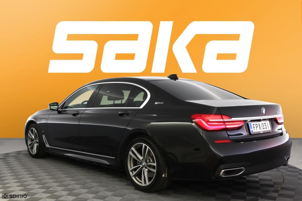 BMW 740 2019