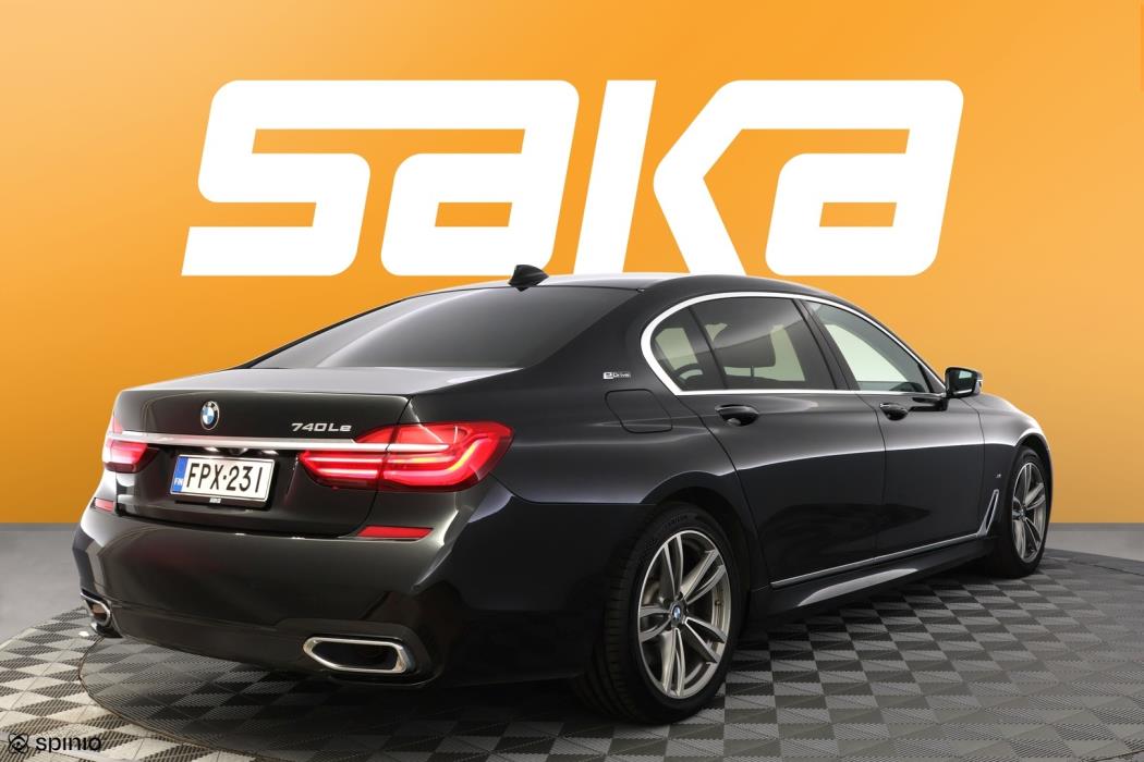 BMW 740 2019