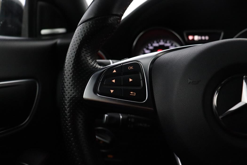 MERCEDES-BENZ CLA 45 AMG 2016