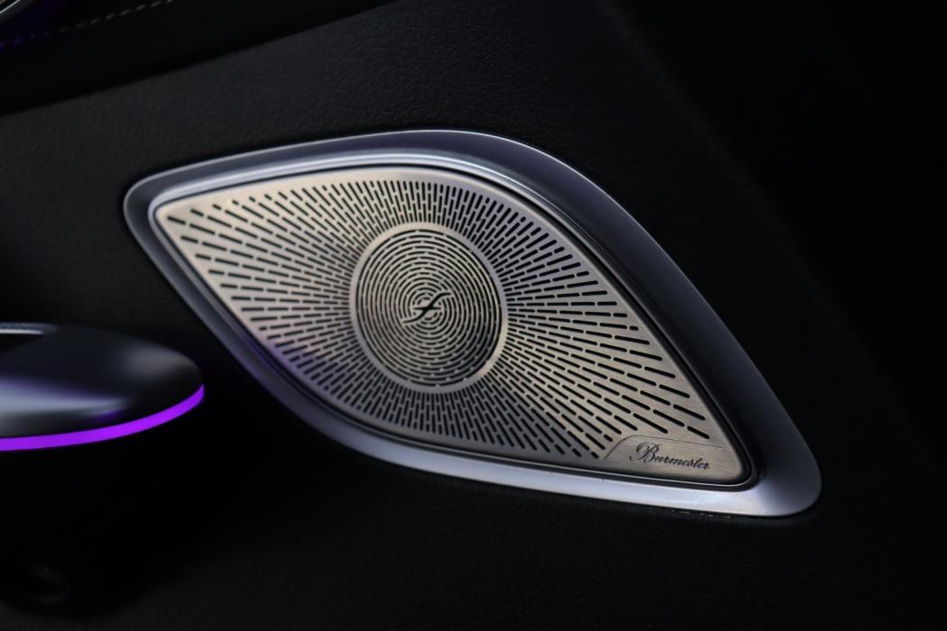 MERCEDES-BENZ EQE SUV 2023