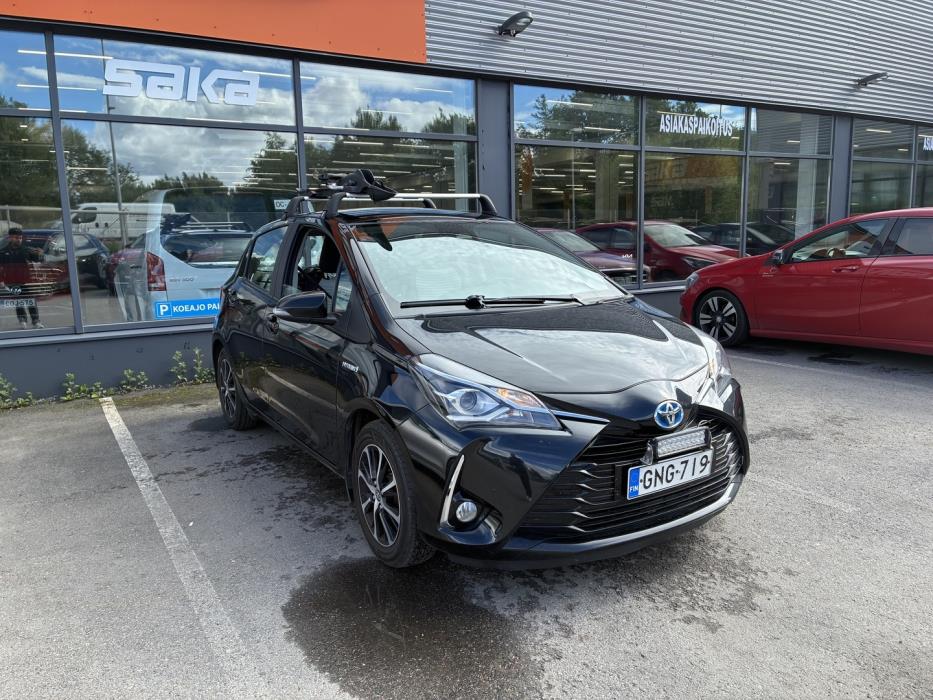 TOYOTA Yaris 2019