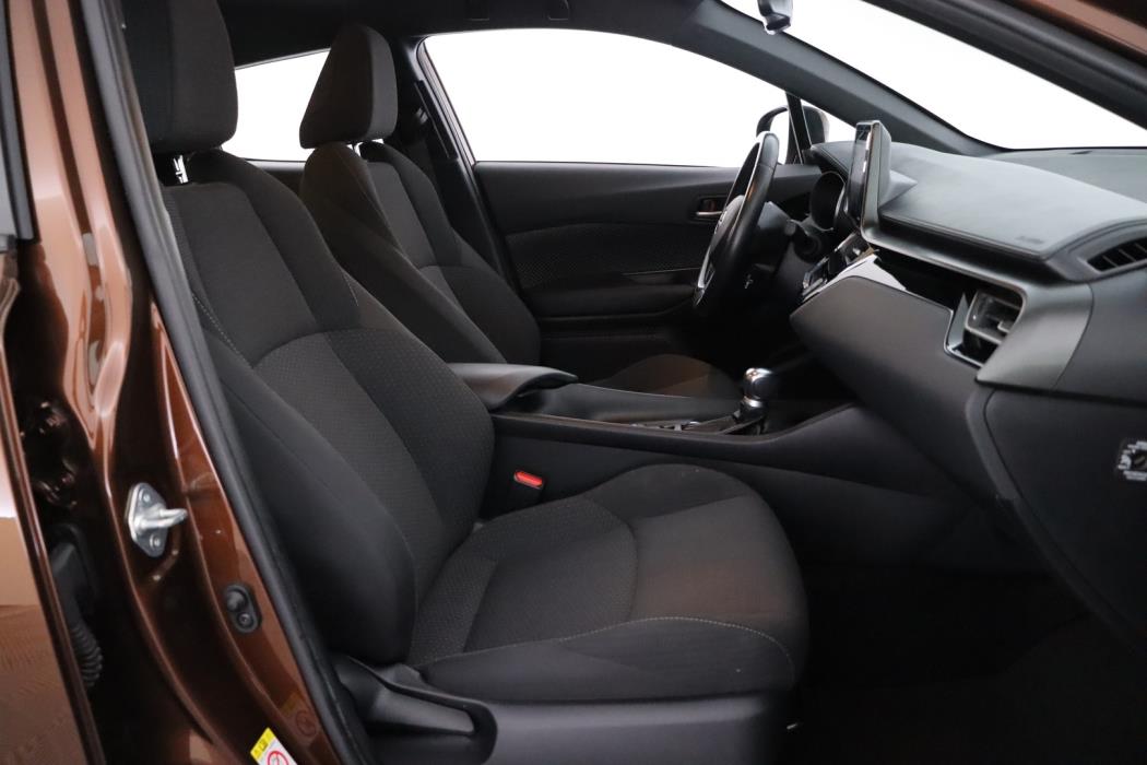 TOYOTA C-HR 2018