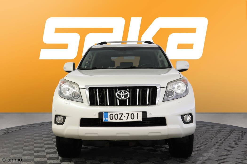 TOYOTA Land Cruiser 2013