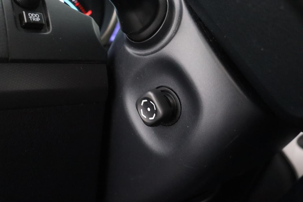 TOYOTA Land Cruiser 2013