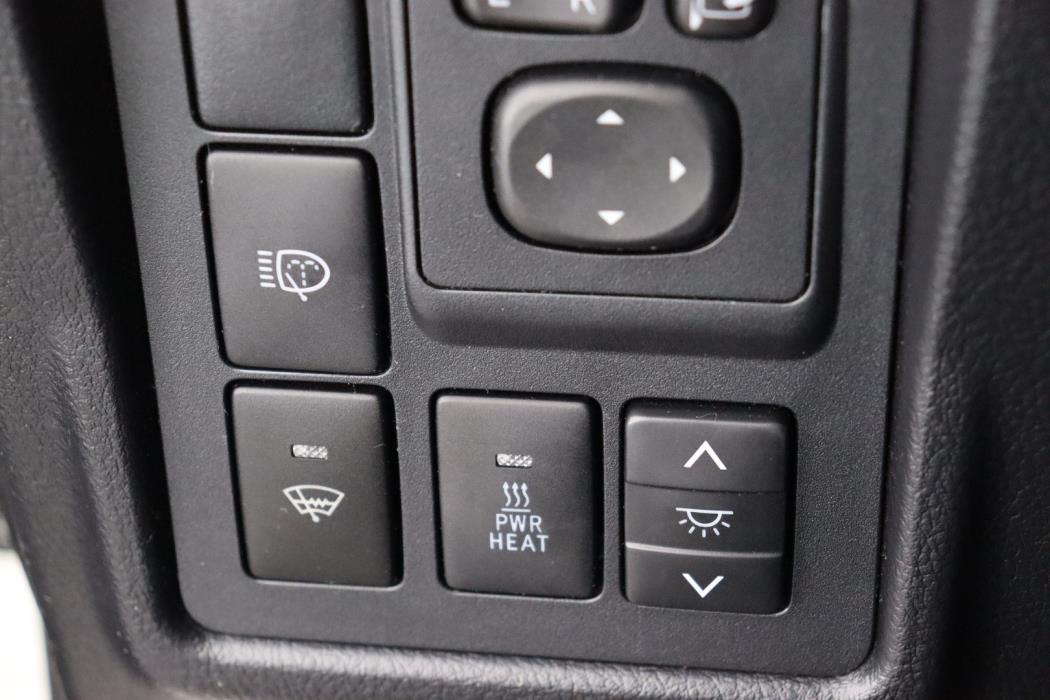 TOYOTA Land Cruiser 2013