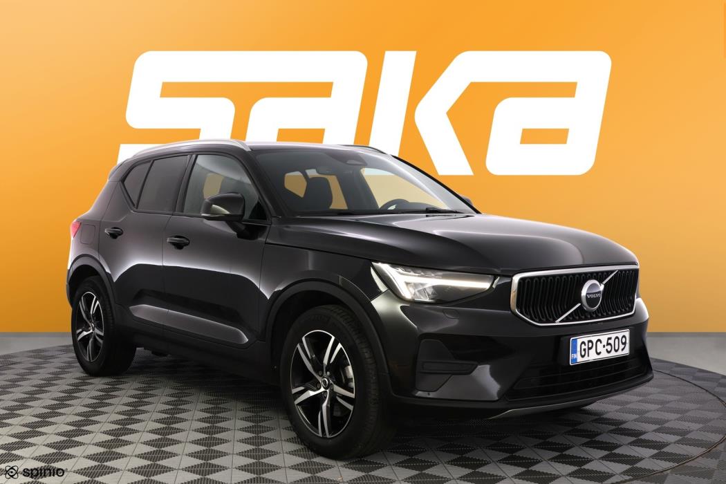 VOLVO XC40 2023