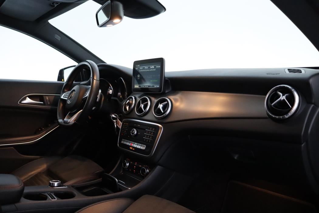 MERCEDES-BENZ CLA 2016