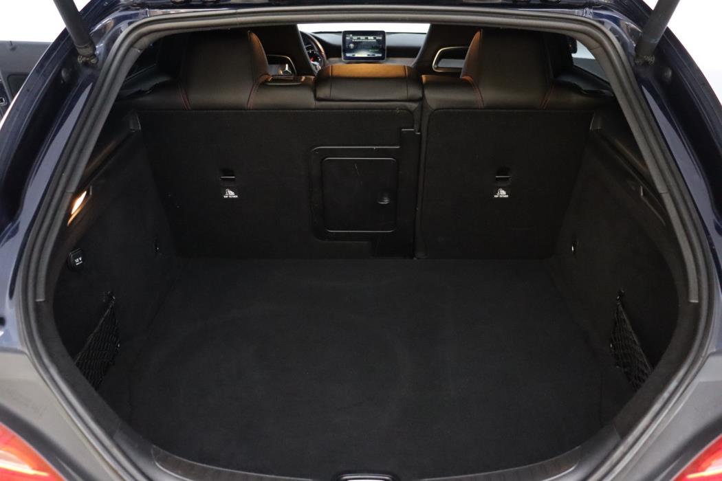 MERCEDES-BENZ CLA 2016