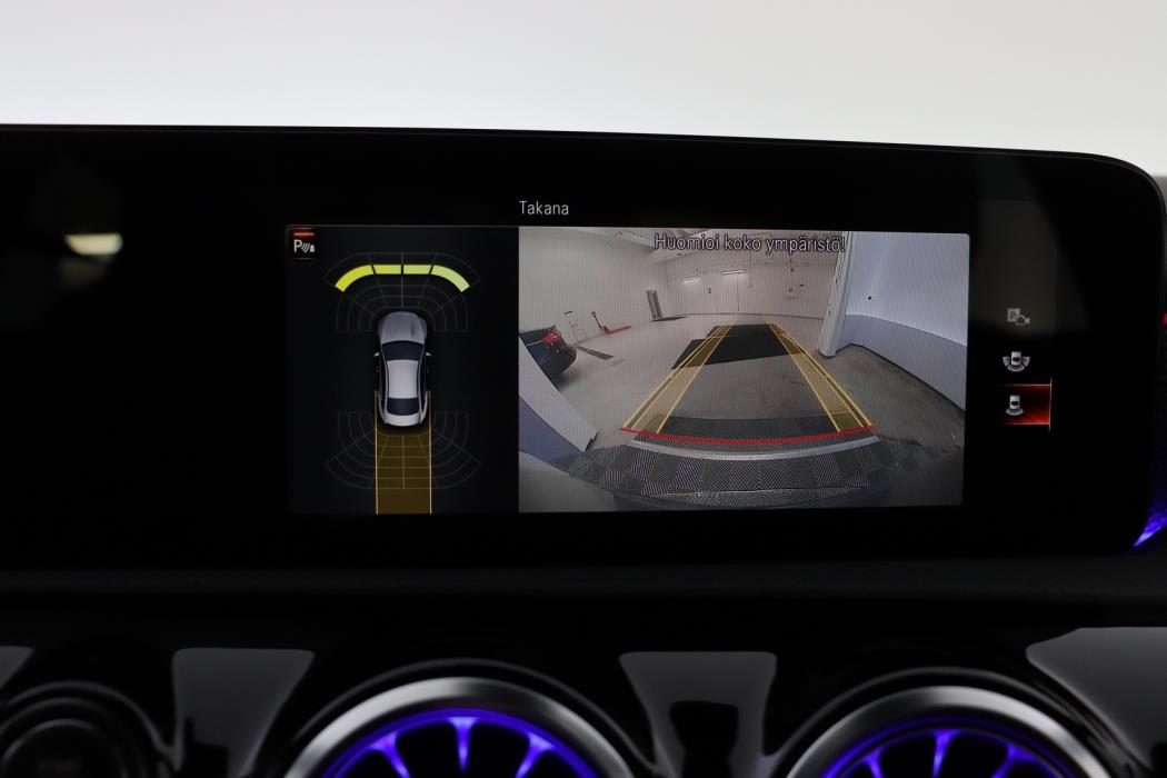 MERCEDES-BENZ CLA 2023