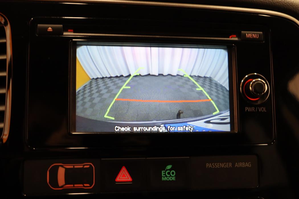 MITSUBISHI Outlander PHEV 2016