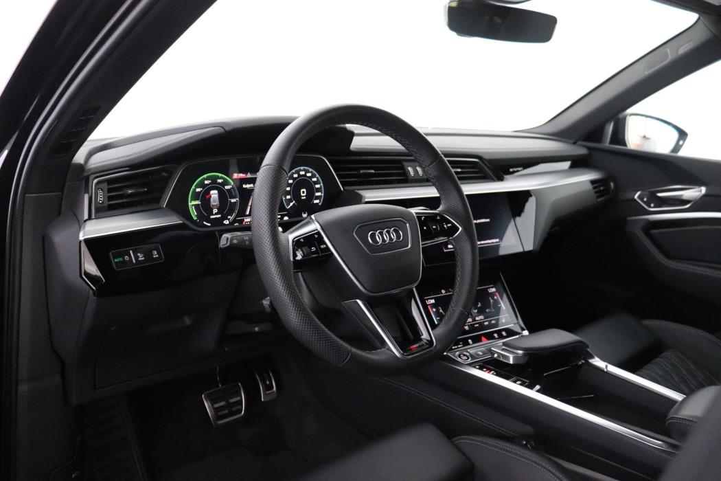 AUDI Q8 e-tron 2024