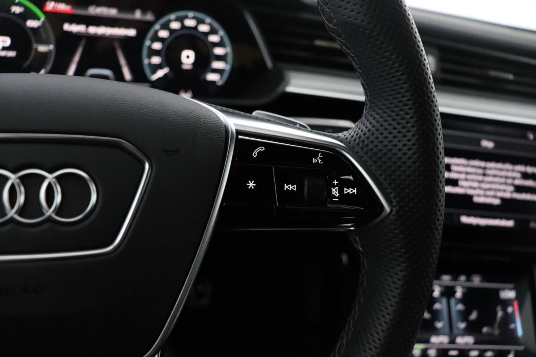 AUDI Q8 e-tron 2024