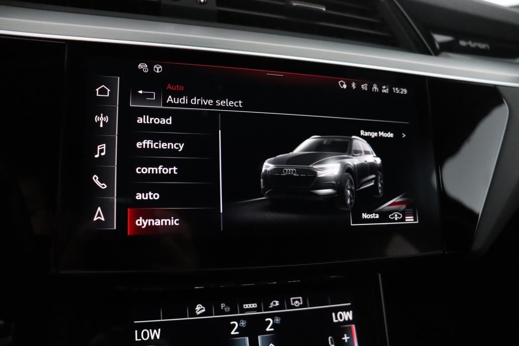 AUDI Q8 e-tron 2024
