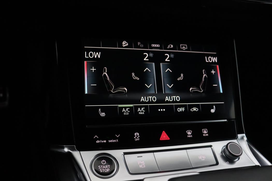 AUDI Q8 e-tron 2024