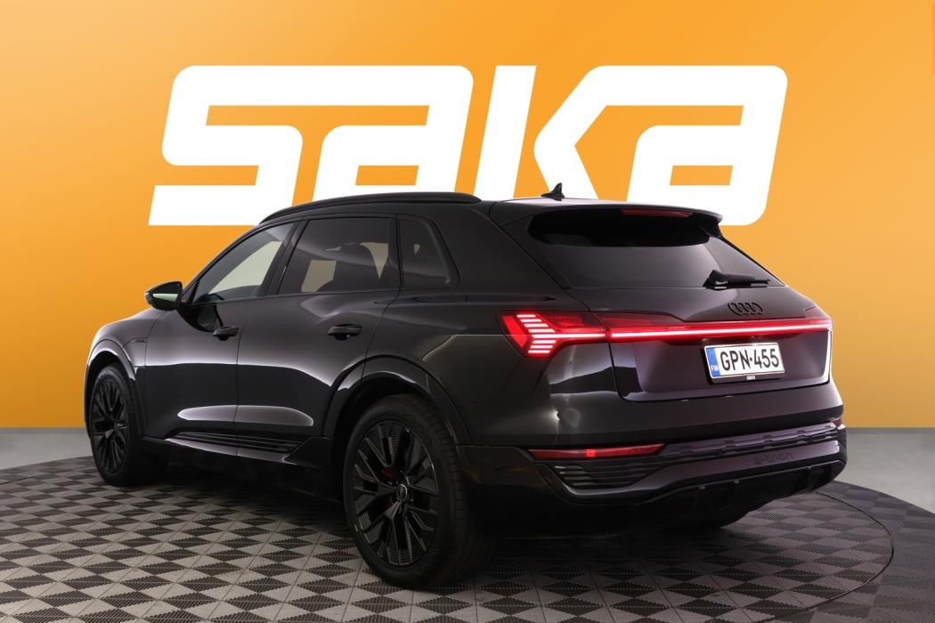 AUDI Q8 e-tron 2024