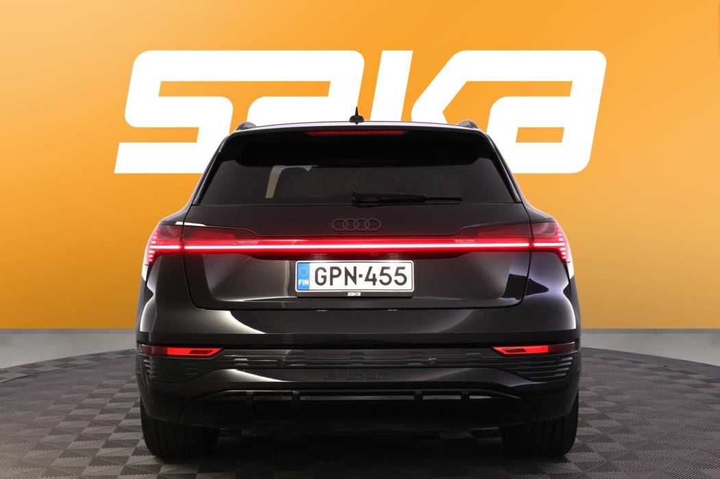 AUDI Q8 e-tron 2024