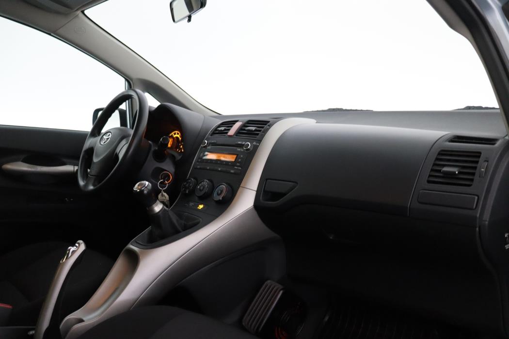 TOYOTA Auris 2007