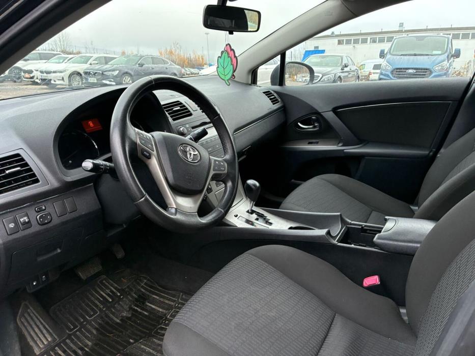 TOYOTA Avensis 2009