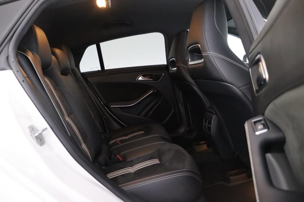 MERCEDES-BENZ CLA 2018