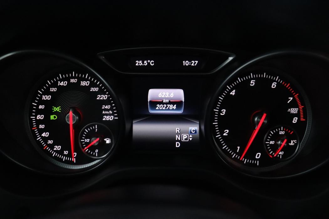 MERCEDES-BENZ CLA 2018