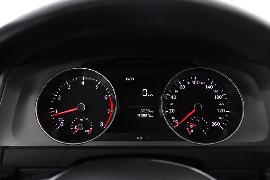 VOLKSWAGEN Golf 2014