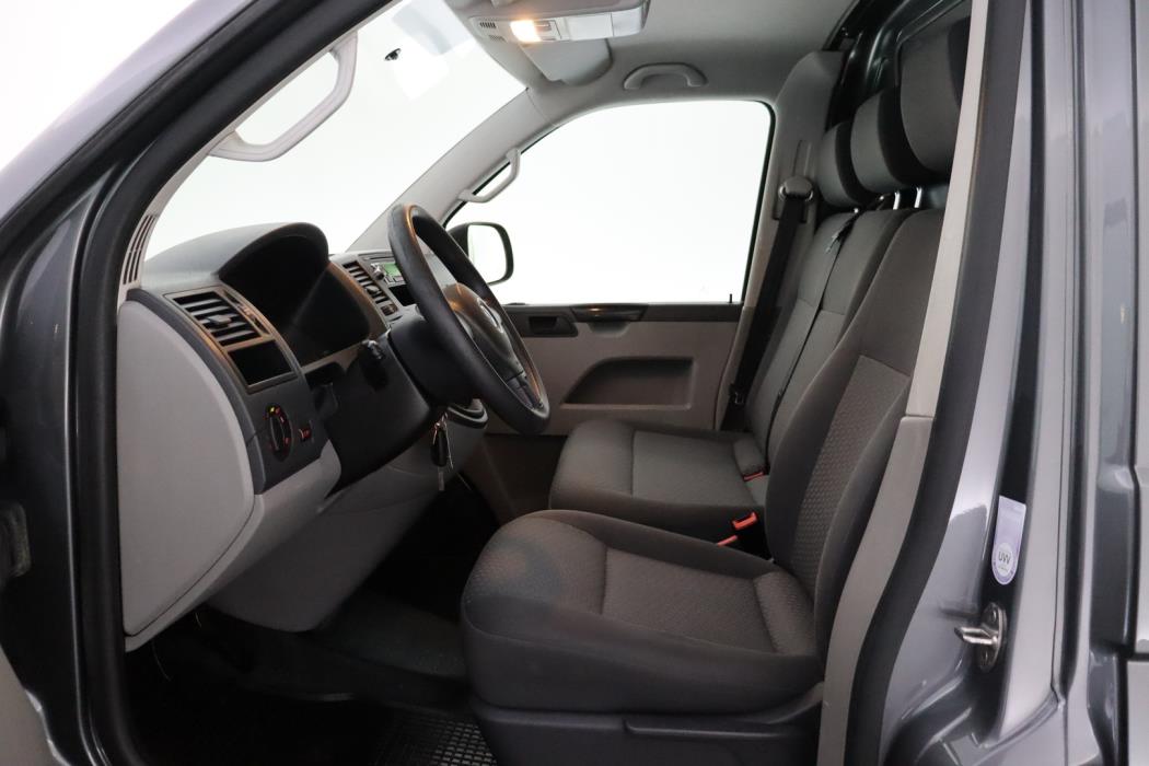 VOLKSWAGEN Transporter 2015