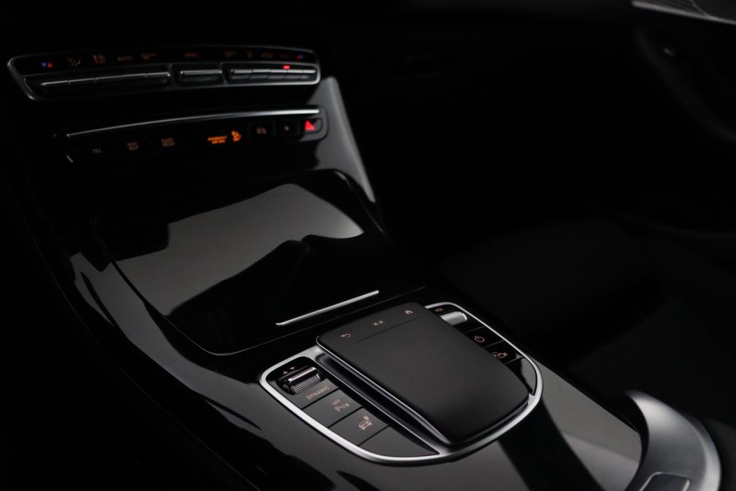 MERCEDES-BENZ EQC 2022