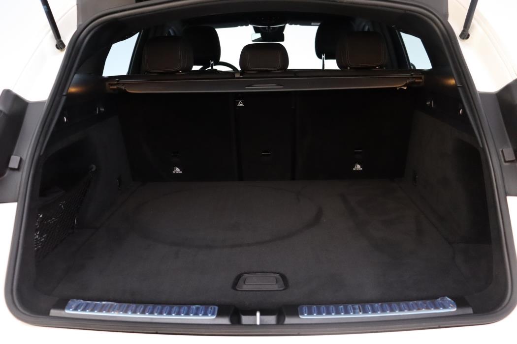 MERCEDES-BENZ EQC 2022