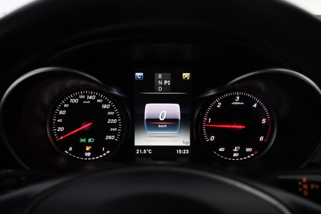 MERCEDES-BENZ GLC 2015