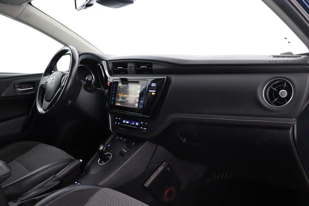TOYOTA Auris 2018